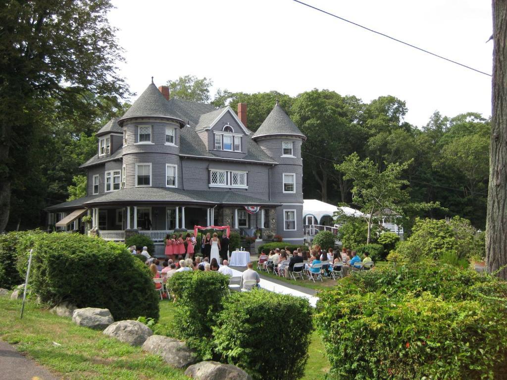 Castle Manor Inn Gloucester Ngoại thất bức ảnh